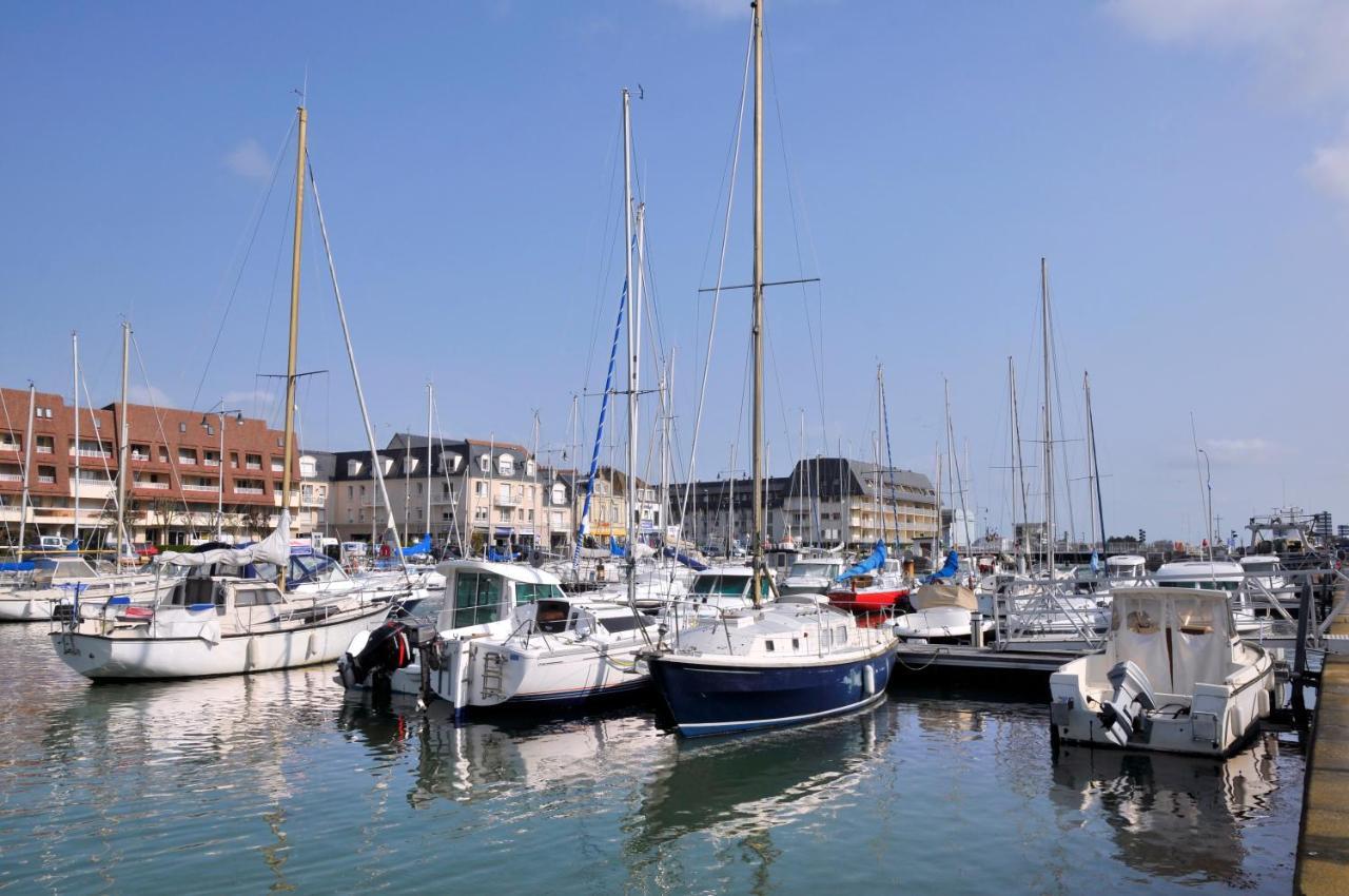 Appartement Vue Mer Et Marina, Loggia - Parking Courseulles-sur-Mer Exteriér fotografie