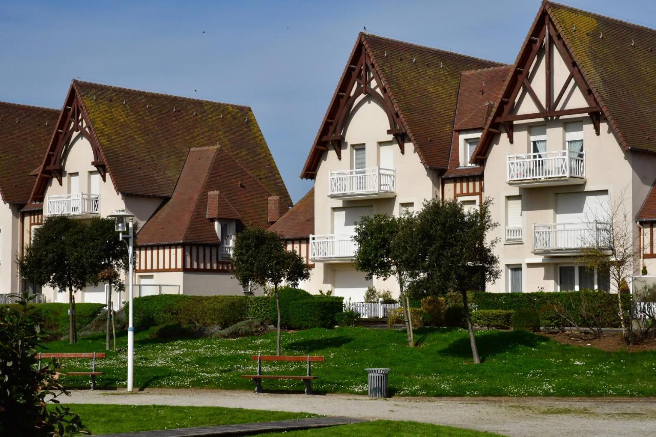 Appartement Vue Mer Et Marina, Loggia - Parking Courseulles-sur-Mer Exteriér fotografie