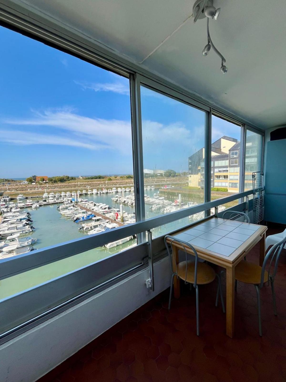 Appartement Vue Mer Et Marina, Loggia - Parking Courseulles-sur-Mer Exteriér fotografie
