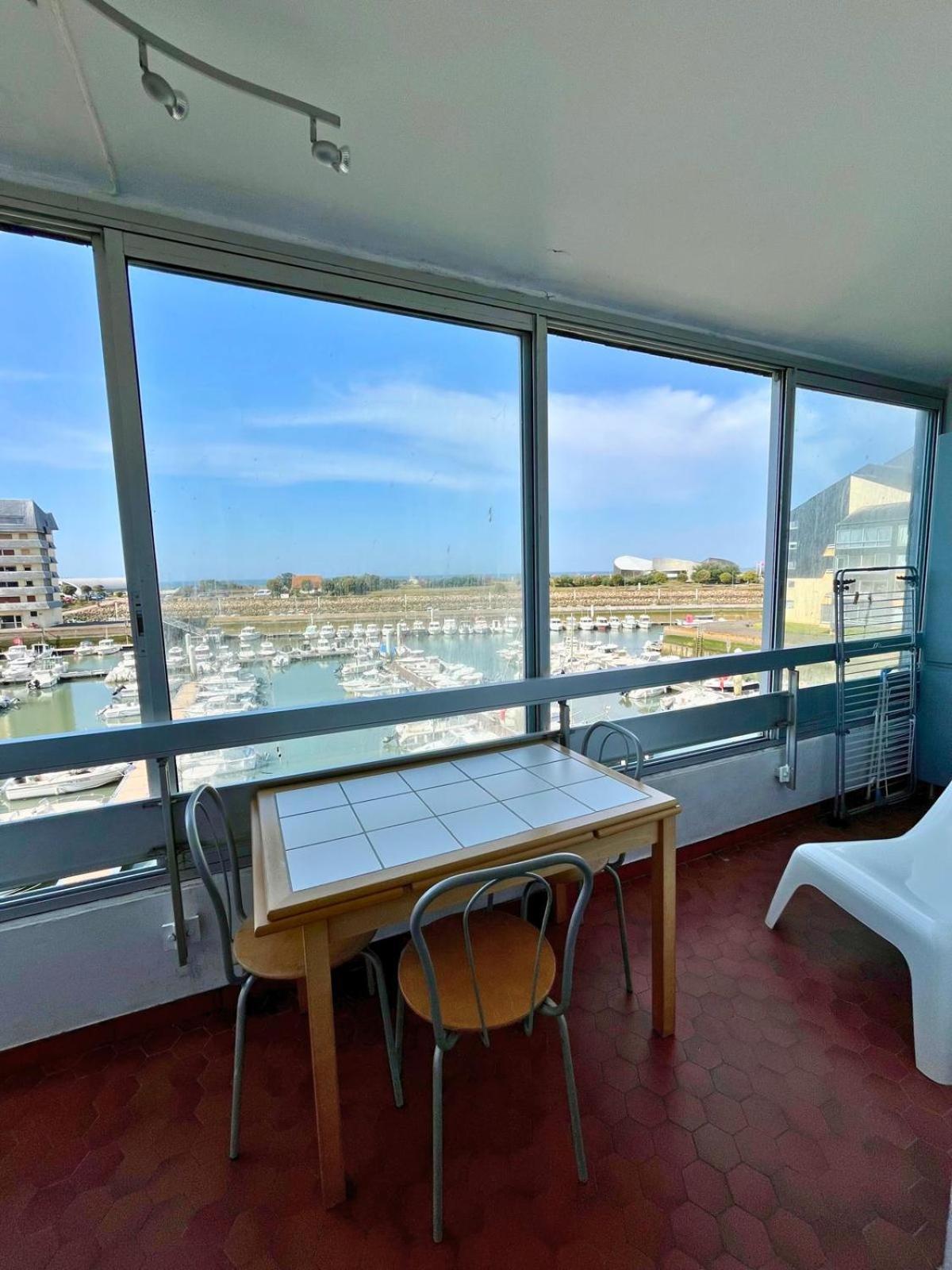 Appartement Vue Mer Et Marina, Loggia - Parking Courseulles-sur-Mer Exteriér fotografie