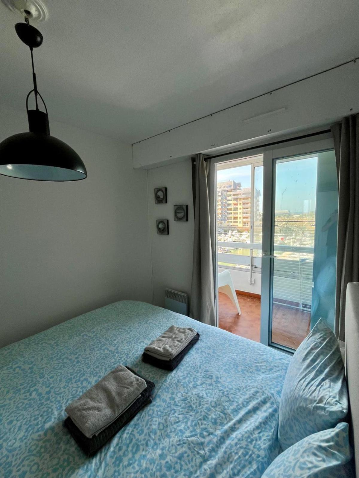 Appartement Vue Mer Et Marina, Loggia - Parking Courseulles-sur-Mer Exteriér fotografie